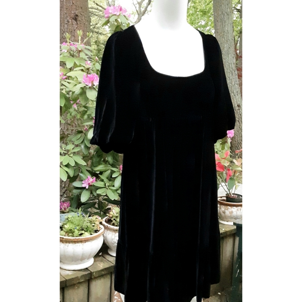 Banana Republic Velvet Puff Sleeve Babydoll Dress
